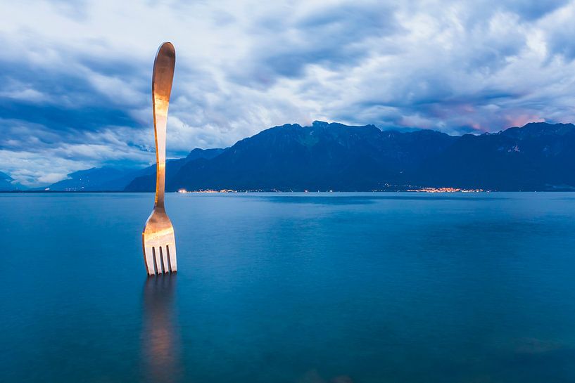 Kunstwerk La Fourchette in Vevey am Genfer See von Werner Dieterich