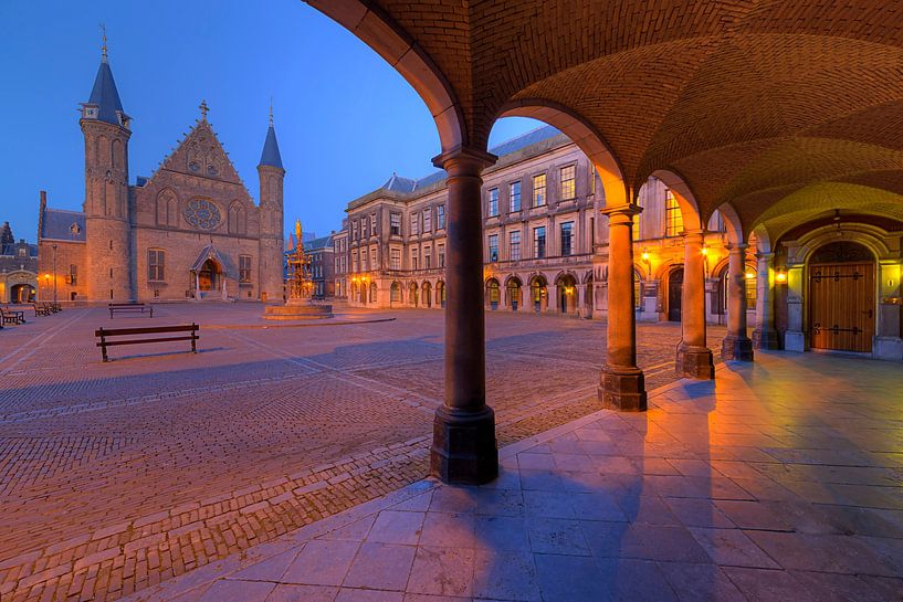 Photo nocturne du Binnenhof  à La Haye, Pays-Bas par Rob Kints