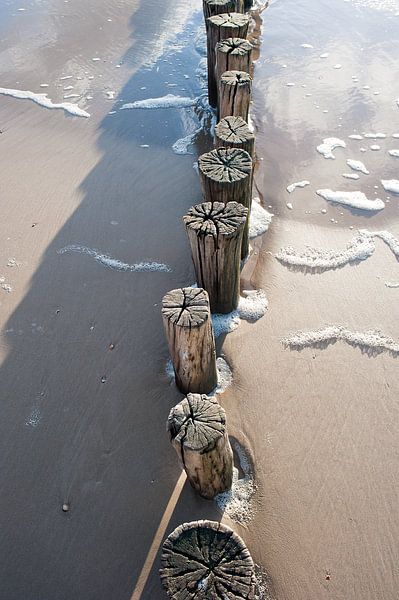 Wellenbrecher in Schoorl aan Zee von Rob Donders Beeldende kunst