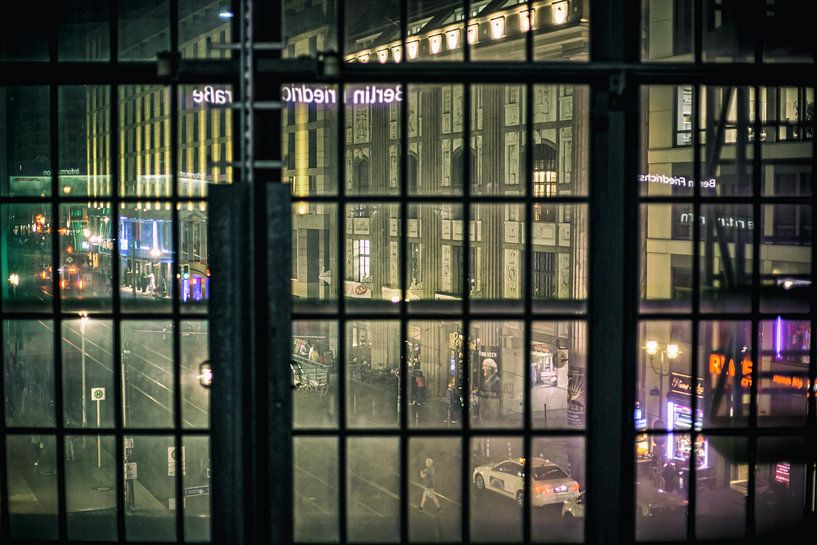 Blick auf die Friedrichstraße vom Berliner Bahnhof von Eus Driessen