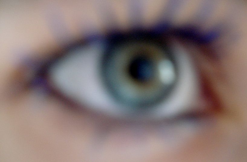 Blue Eye - Close Up von Lyn Van Veldhoven