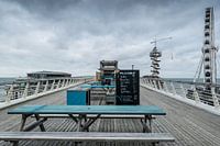 La jetée de Scheveningen en automne avec les nuages