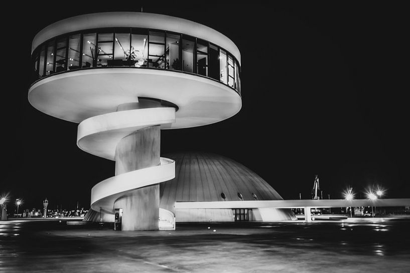 Centro Niemeyer von Mario Calma