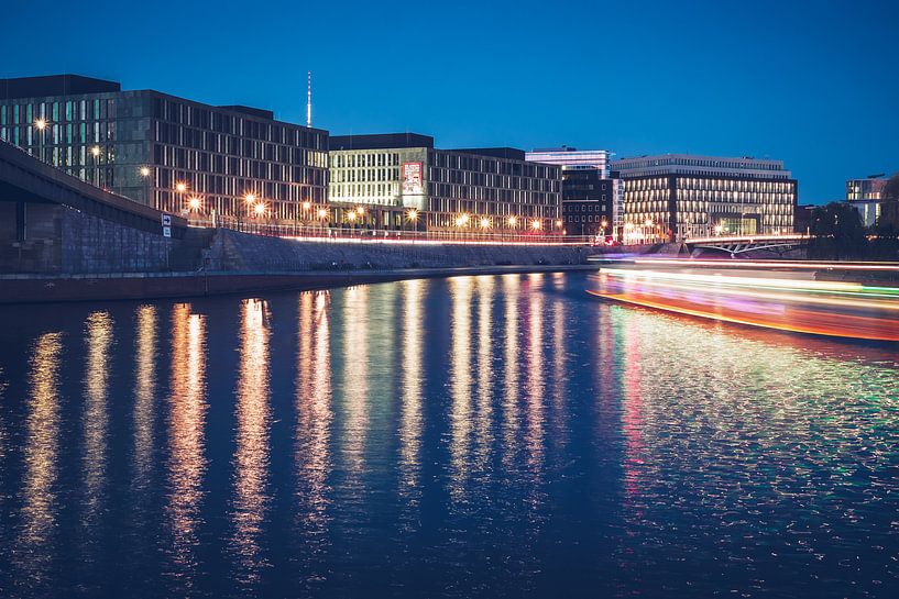 Berlin – Kapelle-Ufer bei Nacht von Alexander Voss