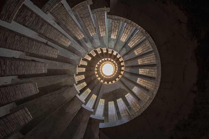 Treppenhaus in einem Herrenhaus von PixelDynamik