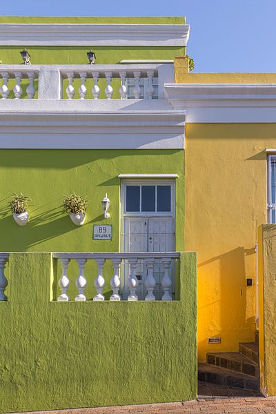 Colourful houses in the Bo-Kaap district, Cape Town South Africa by Mayra Fotografie