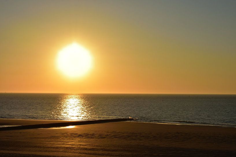 Coucher de soleil au bord de la mer par Philipp Klassen