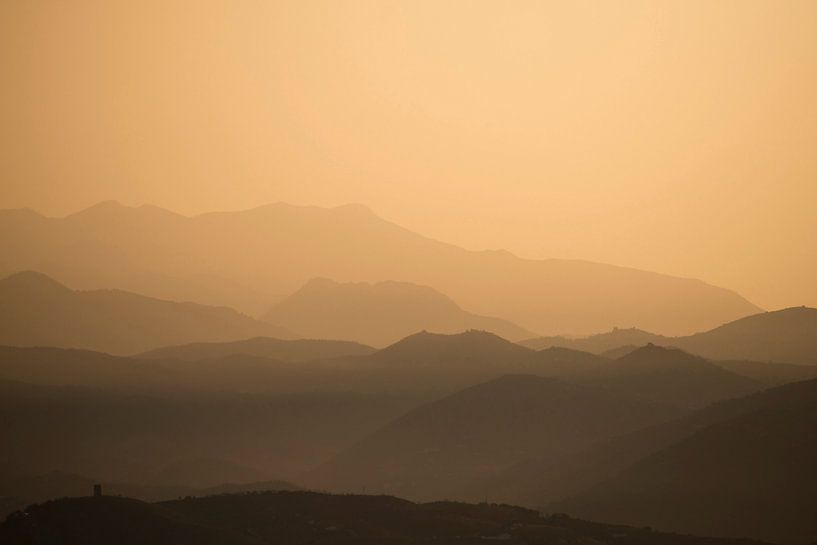 Lever de soleil dans les montagnes d'Andalousie par ArtelierGerdah