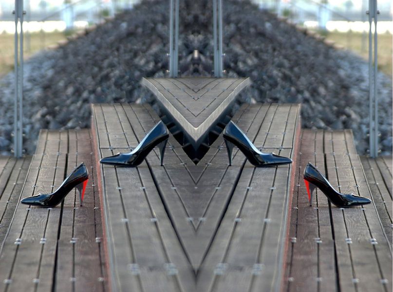 les escaliers en bas 2 par Norbert Sülzner