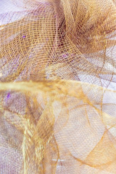 Feines Goldgewebe – Makrostruktur im Detail von Mixed media vector arts