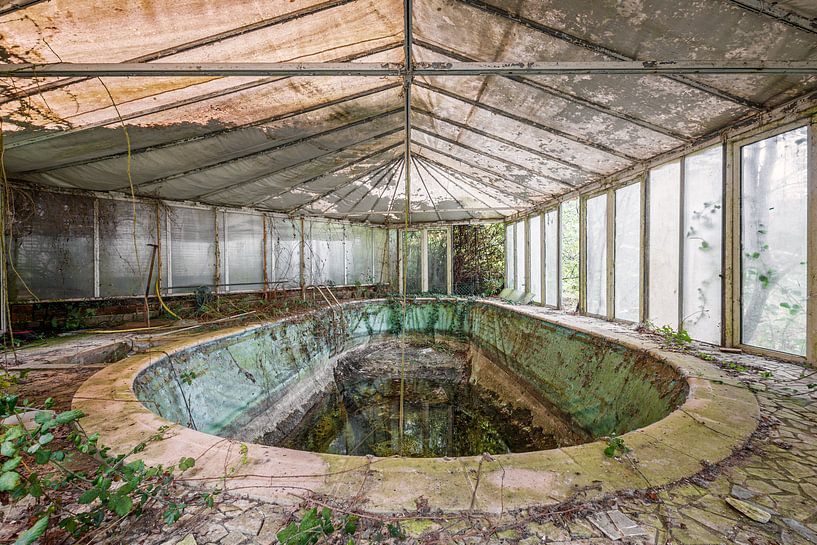 Petite piscine abandonnée par Gentleman of Decay