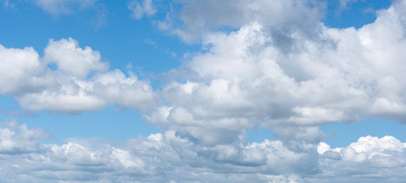 Clouds by Elles Rijsdijk