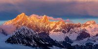 Alpenglow & Dachstein