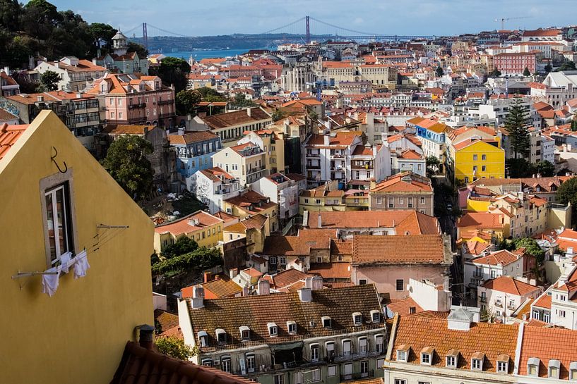 Miradouro da Graça, viewpoint Lisbon, Portugal by Paul van Putten