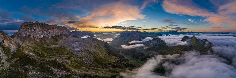Le matin au sommet par Denis Feiner