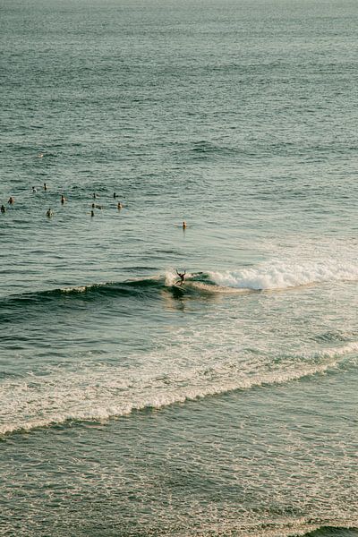 SURF AU COUCHER DU SOLEIL - LOMBOK par Anne Sophie Frencken