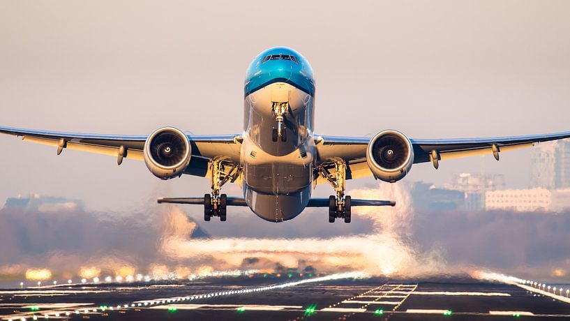 KLM 777 au décollage de l'aéroport de Schiphol. par Dennis Janssen