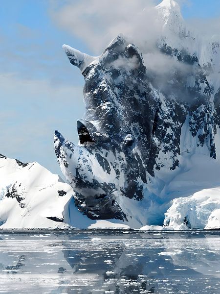 Rhinocéros Formation rocheuse parmi les montagnes enneigées de l'Antarctique par Martijn Schrijver