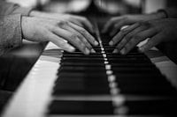 Pianiste au grand piano