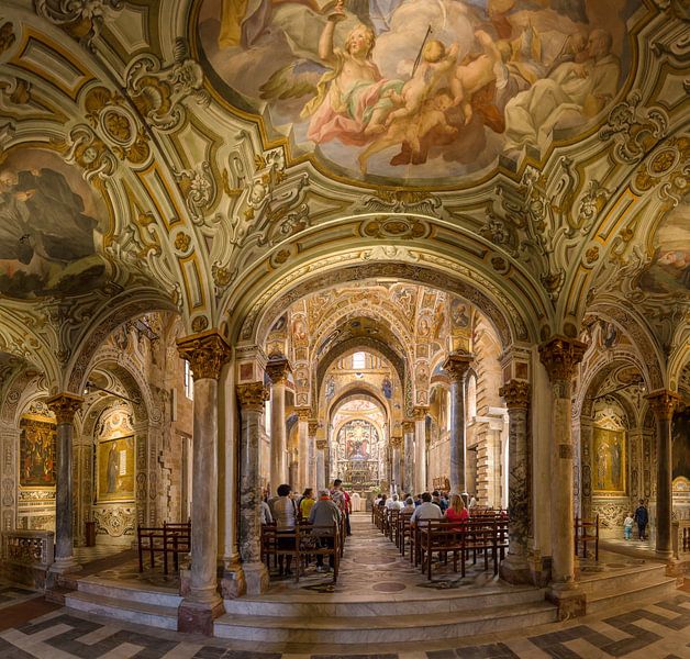 Interieur chiese Santa Maria dell'Ammiraglio, Palermo, Sicilia - Sicily, Italië van Rene van der Meer