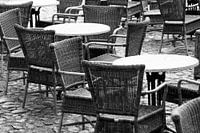 De tafels kunnen gedekt worden.