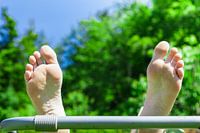 Zwei Füße, Fußsohlen