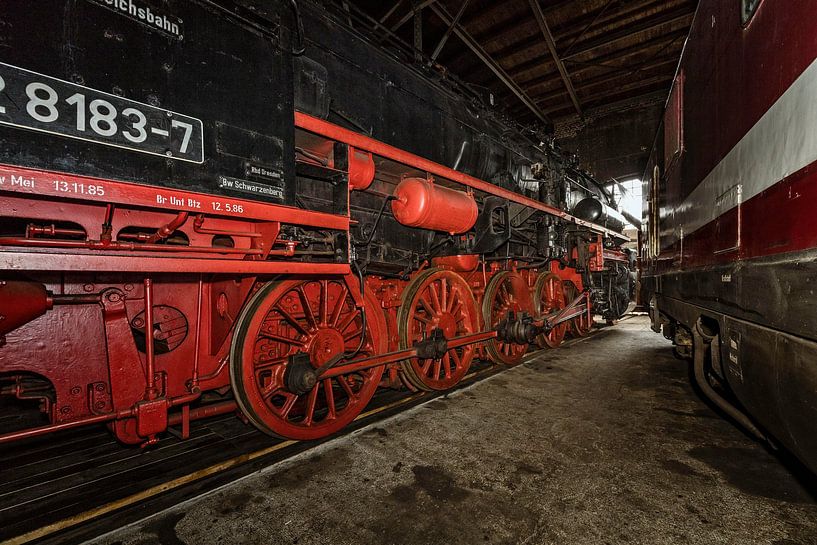 Pushrods Baureihe 58 Steam Locomotive by Rob Boon
