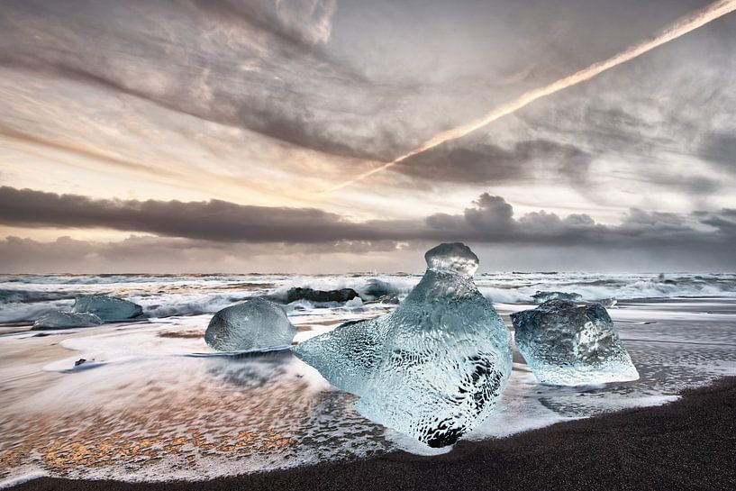 Ice blocks on the beach by Ralf Lehmann
