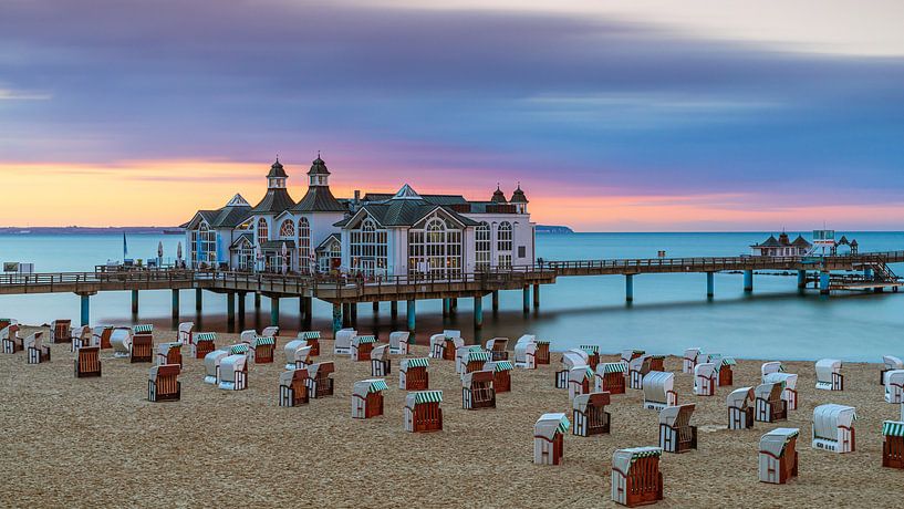 Sonnenuntergang am Strand von Sellin, Rügen, Deutschland von Henk Meijer Photography