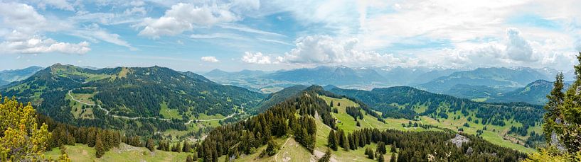Panoramic view over the Oberallgäu to the Grünten, Oberstdorf and the Allgäu Alps by Leo Schindzielorz