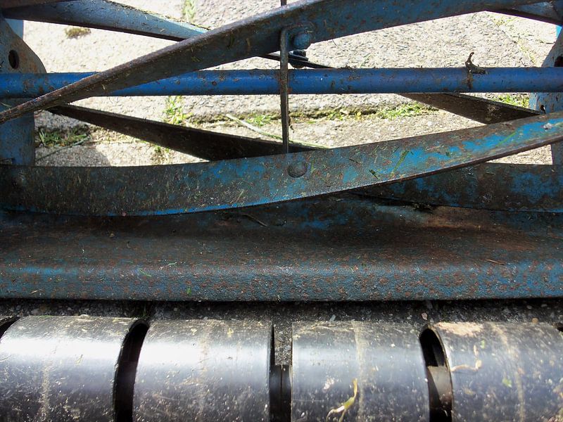 Grasmaaier by Margriet Adema