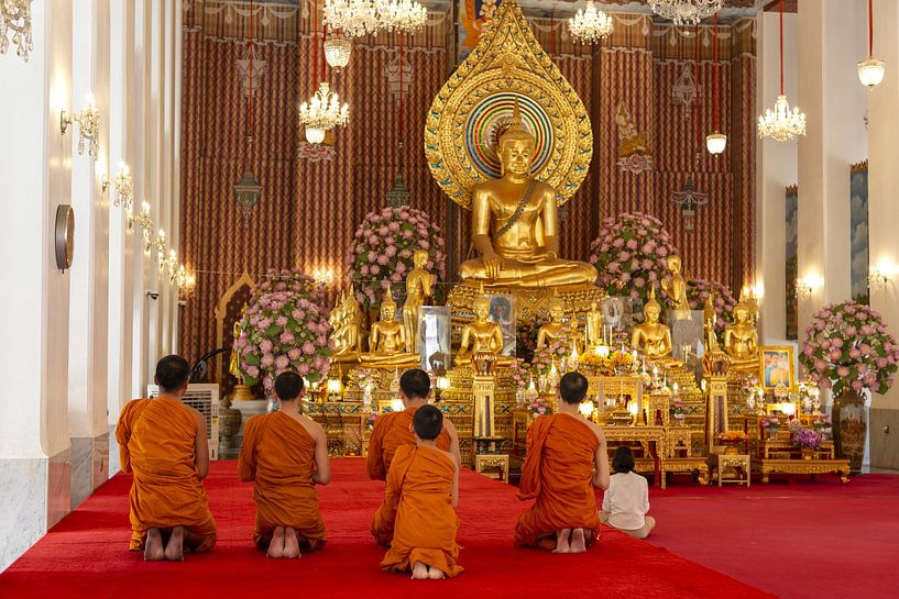 Puja au Wat Chana Songkhram, Bangkok, Thaïlande, Asie par Walter G. Allgöwer