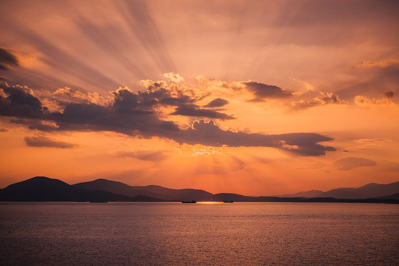 Coucher de soleil dans la mer Égée par Tes Kuilboer