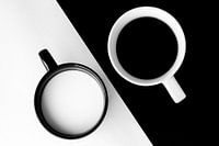 Das Frühstück: Kaffee und Milch