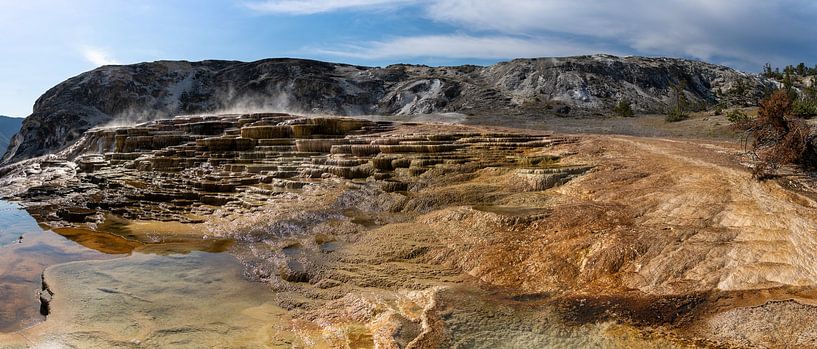 Mammoth Hot Springs, Yellowstone-Nationalpark, USA von Jeroen van Deel