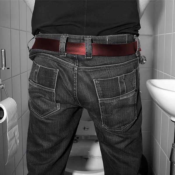 Toilet Art - 2 by Margriet Cloudt