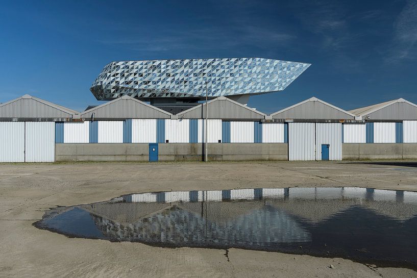 Het Havenhuis by Storms Brigitte