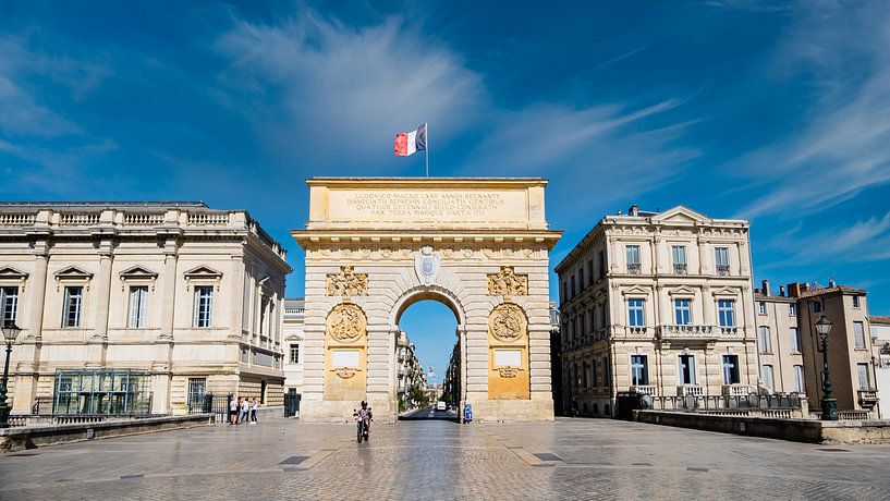Porte Du Peyrou und Gericht in Montpellier Frankreich von Dieter Walther