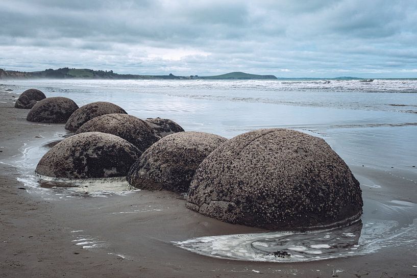 Stones from the Moeraki Boulders in New Zealand by Helene van Rijn