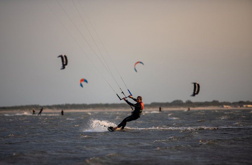 Kitesurfing by Ton Tolboom