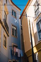 Straße in Lissabon mit Wachs - Portugal