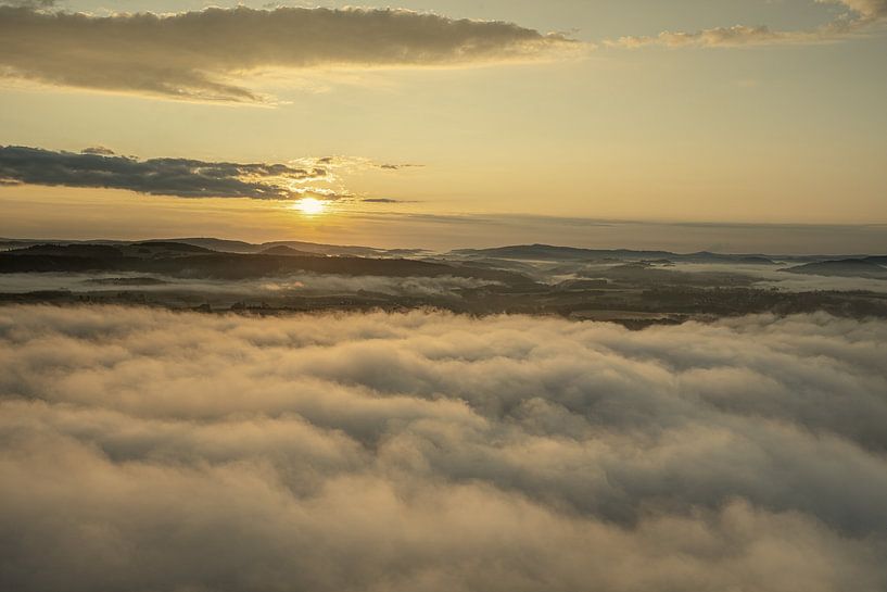 Above the clouds by Ralf Hickmann