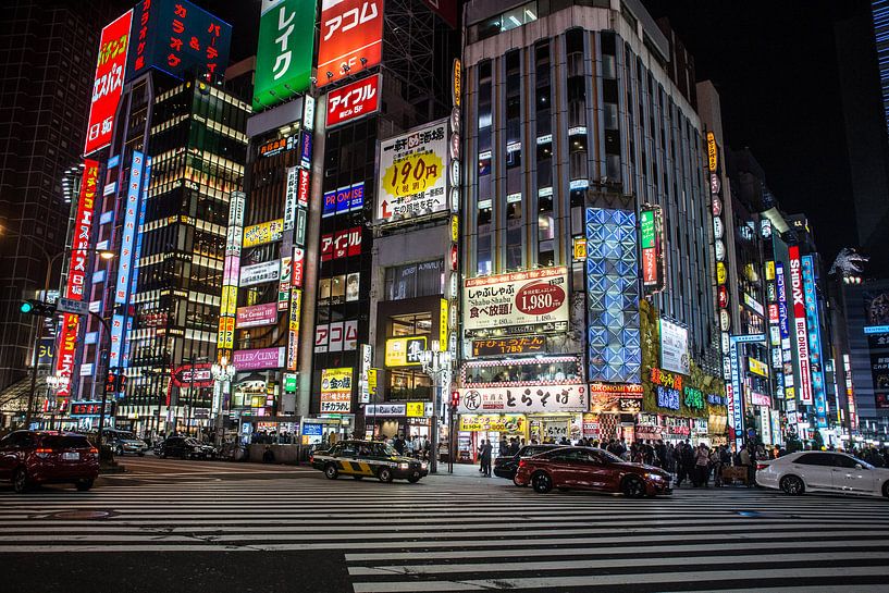 Tokyo by night by Armin Palavra