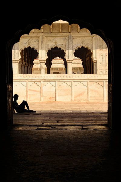 (Un)symmetrical by Robin Schalk