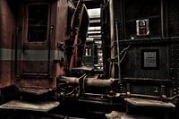 Urbex treinen in een verlaten hal