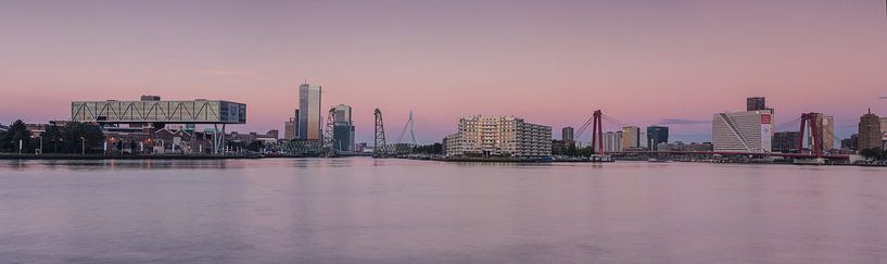 Panorama de Rotterdam par Ilya Korzelius