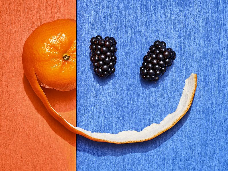 Happy Fruit Tangerine Blackberry by Martijn Hoogendoorn
