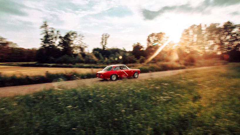Alfa Romeo GT 1300 JUNIOR by car photography