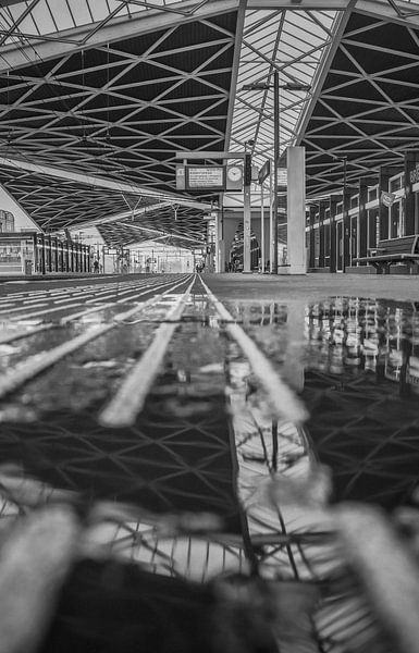 Der Zug nach Arnheim vom Bahnhof Tilburg von Frederike Heuvel