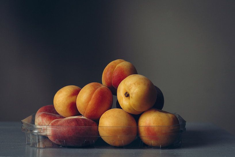 Pfirsiche von heute von Natalia Balanina